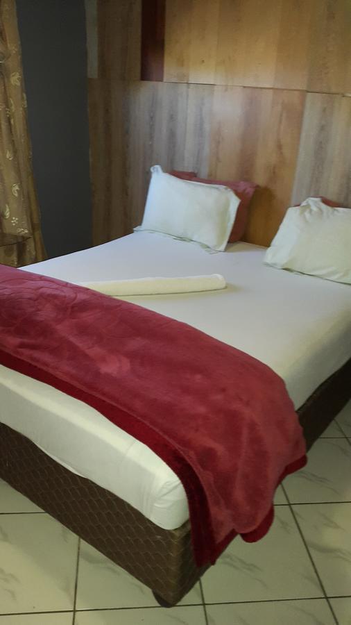 Royal Crown Guesthouse جوهانسبورغ المظهر الخارجي الصورة