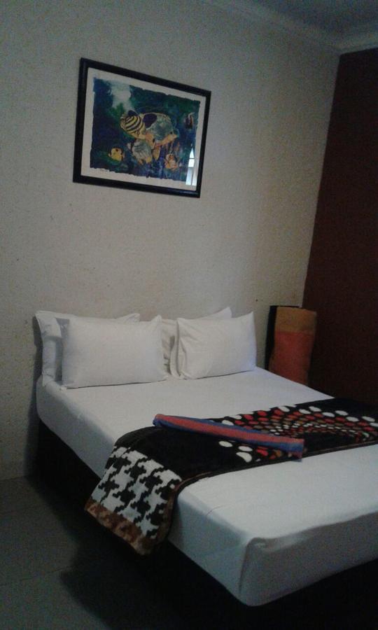 Royal Crown Guesthouse جوهانسبورغ المظهر الخارجي الصورة